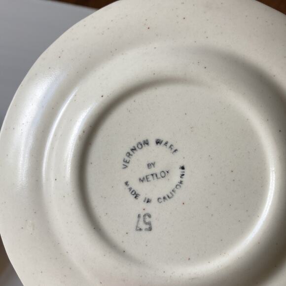 Vintage Vernon Ware by Metlox 6.5” Dessert Plates, Set of 2 - Picture 8 of 11